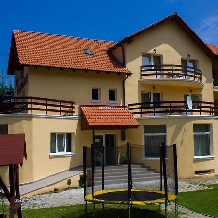 Sîmbăta de Sus Pension Belmonte מראה חיצוני תמונה