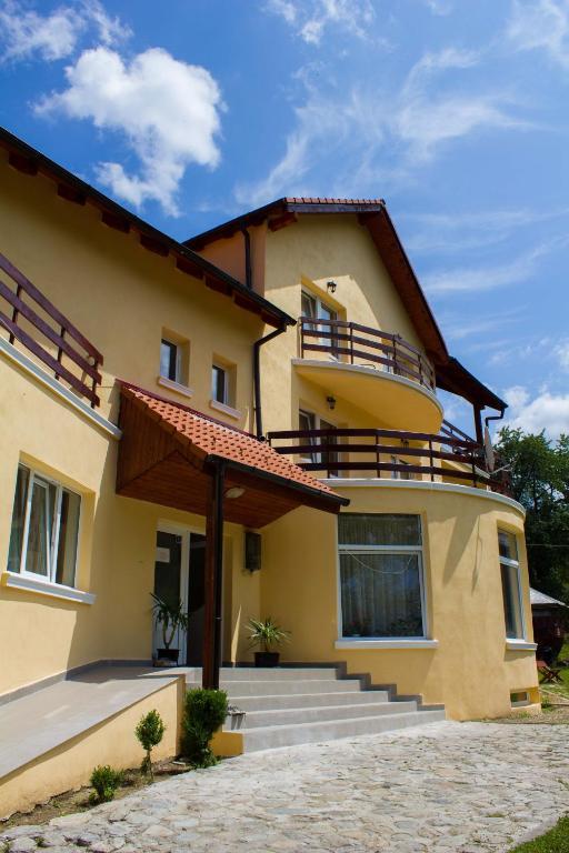 Sîmbăta de Sus Pension Belmonte מראה חיצוני תמונה